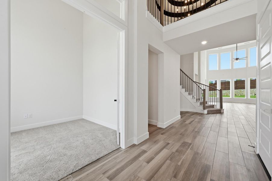 Spacious, unfurnished interior of a new home in Provence, Austin (Image 23).