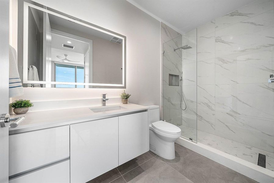 030-220LakeShoreDrive-1107-LakePark-FL-3 030-220LakeShoreDrive-1107-LakePark-FL-3
