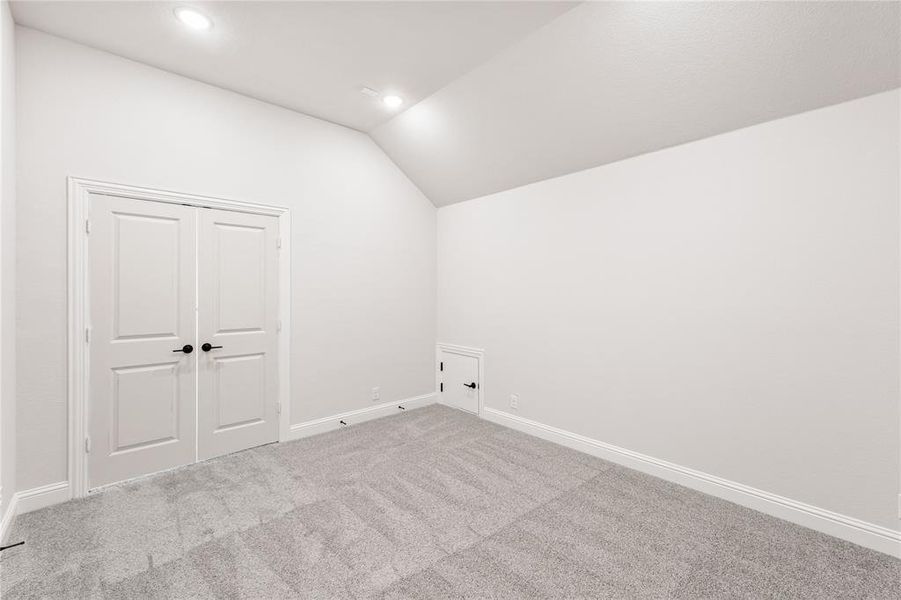 Spacious, unfurnished interior of a new home in Crystal Lake Estates, Red Oak (Image 28). Spacious, unfurnished interior of a new home in Crystal Lake Estates, Red Oak (Image 28).