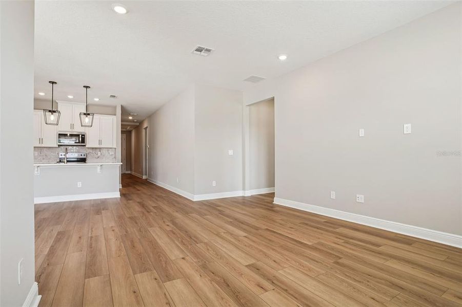 Spacious, unfurnished interior of a new home in Legends Preserve - Signature Series, Daytona Beach (Image 20).