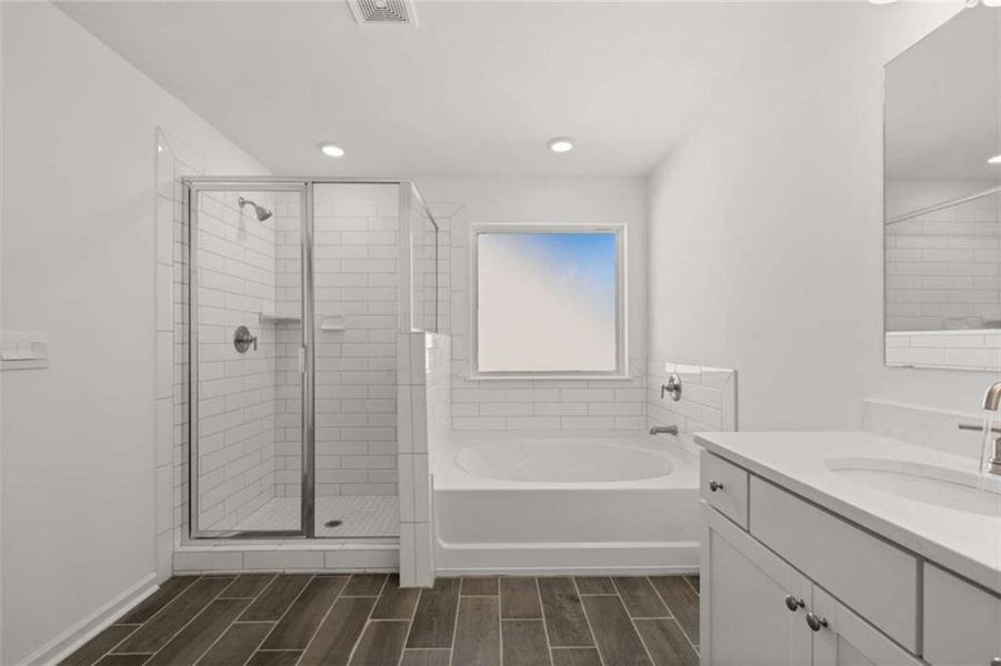 Furnished interior view inside a new home in Water Oak Estates, Lawrenceville (Image 7). Furnished interior view inside a new home in Water Oak Estates, Lawrenceville (Image 7).