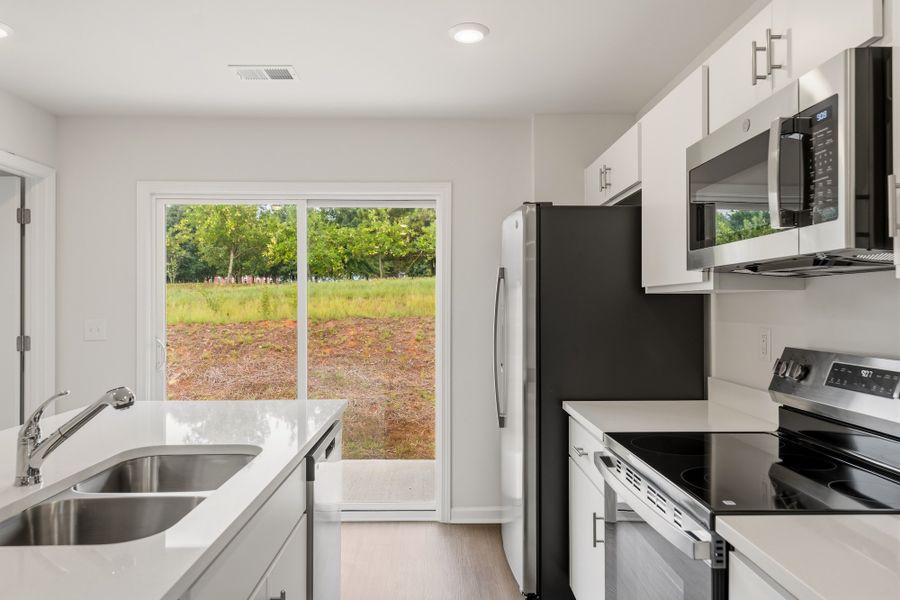 Furnished interior view inside a new home in Evergreen, Spartanburg (Image 11).