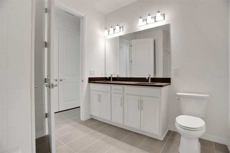 Furnished interior view inside a new home in Turnleaf, Punta Gorda (Image 11).