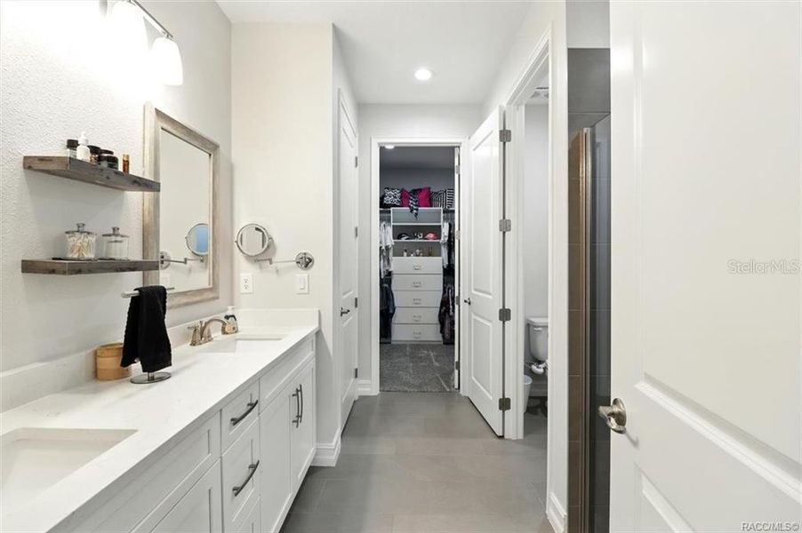Furnished interior view inside a new home in Clearview Estates, Hernando (Image 19).