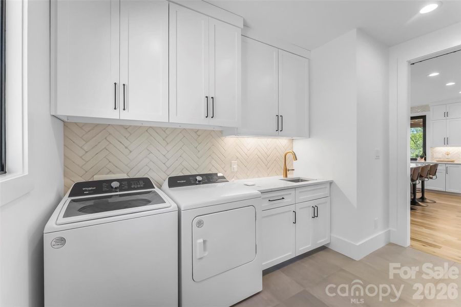 Furnished interior view inside a new home in , Marion (Image 19).