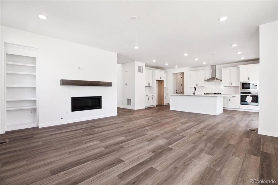 Spacious, unfurnished interior of a new home in , Brighton (Image 18).