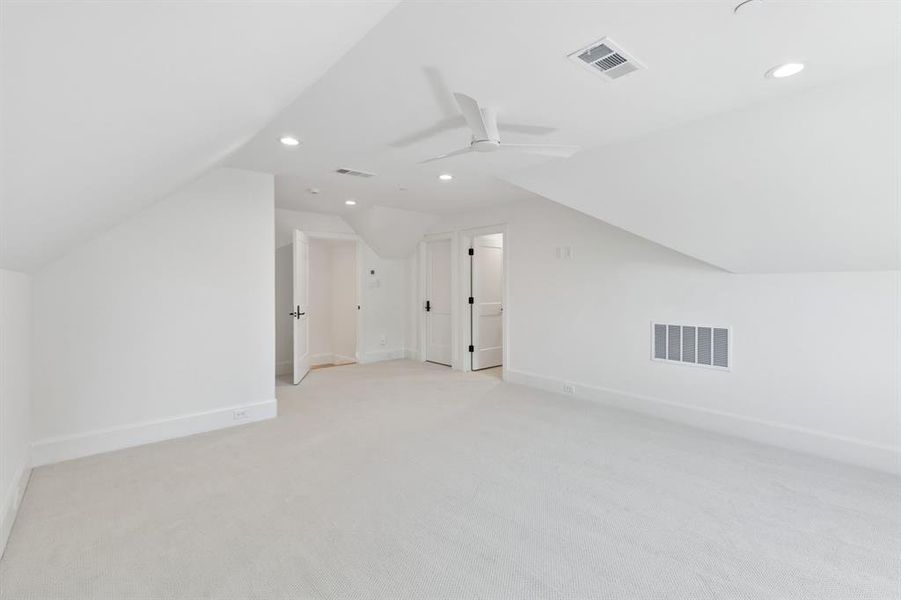 Spacious, unfurnished interior of a new home in , University Park (Image 33).