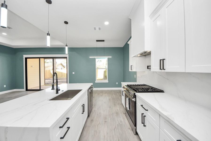 Furnished interior view inside a new home in , Pasadena (Image 6).