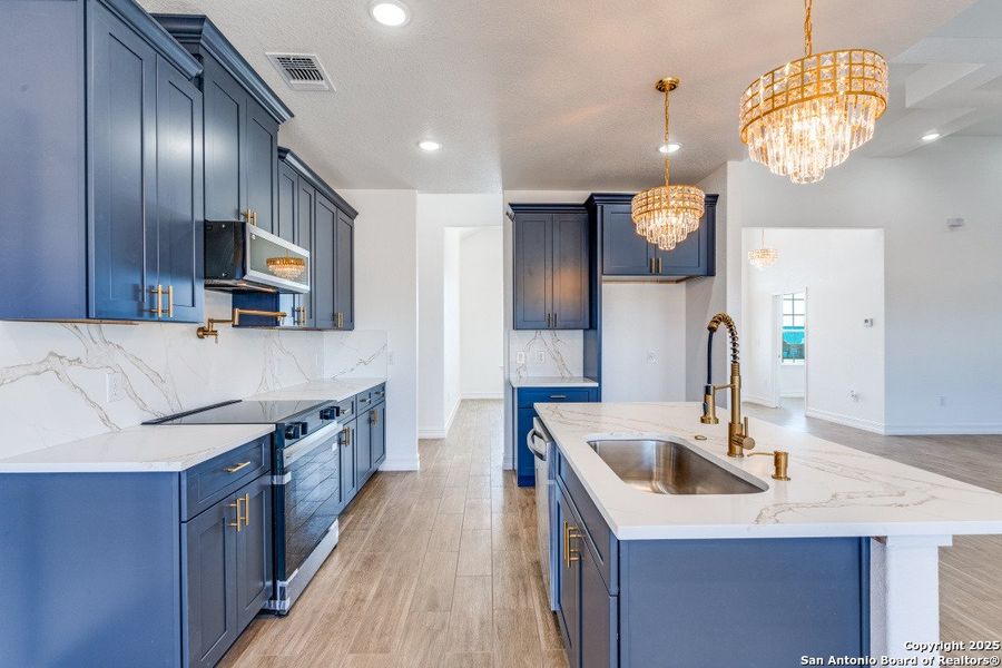 Furnished interior view inside a new home in , Floresville (Image 10).