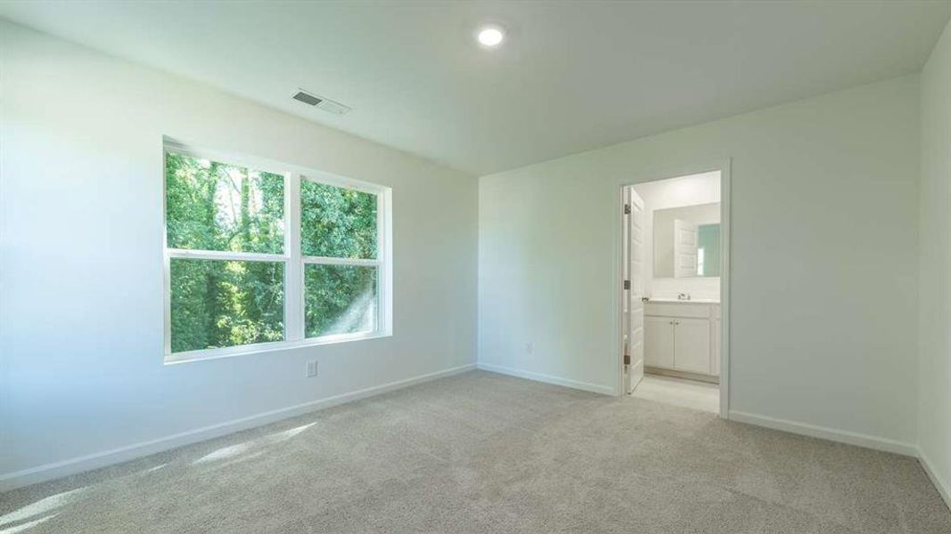 Spacious, unfurnished interior of a new home in Townes at Asbury, Hapeville (Image 7).