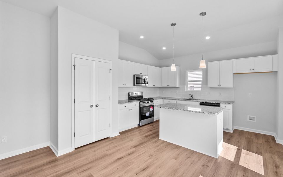 Image 30 of a home in Hanes Lake.