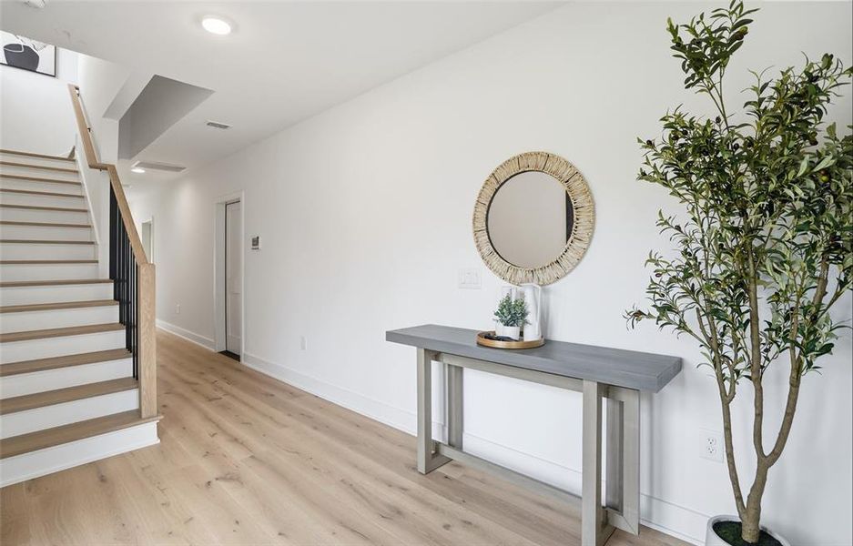 Furnished interior view inside a new home in , Tampa (Image 7).