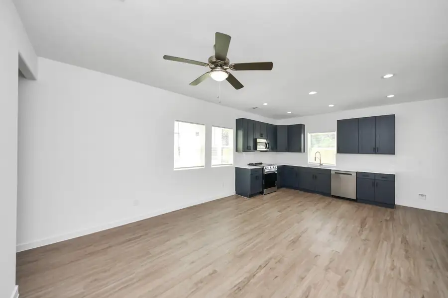 Spacious, unfurnished interior of a new home in , Houston (Image 11).