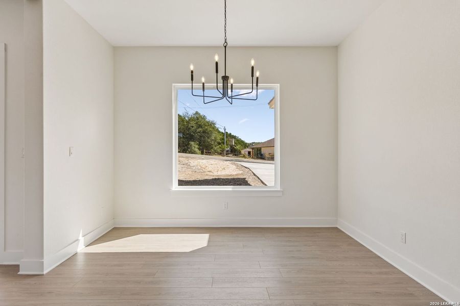 Spacious, unfurnished interior of a new home in , Canyon Lake (Image 15).