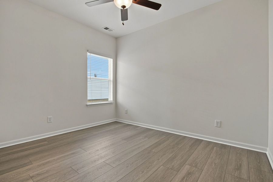 Spacious, unfurnished interior of a new home in Hampshire Hills, Columbia (Image 16). Spacious, unfurnished interior of a new home in Hampshire Hills, Columbia (Image 16).
