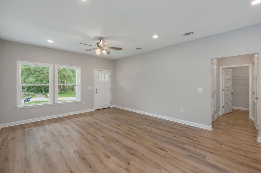Representative unfurnished interior of a home built from the Scarlett by CJL Homes in Barton's Bend, Crestview (Image 15). Representative unfurnished interior of a home built from the Scarlett by CJL Homes in Barton's Bend, Crestview (Image 15).