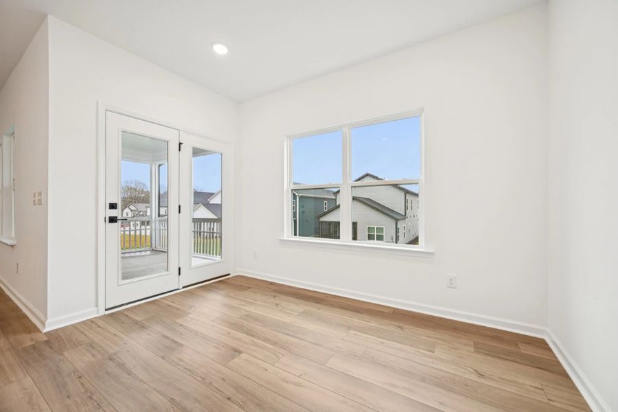Representative images and renderings are for illustrative purposes. Actual structural options and design finishes of home may vary.