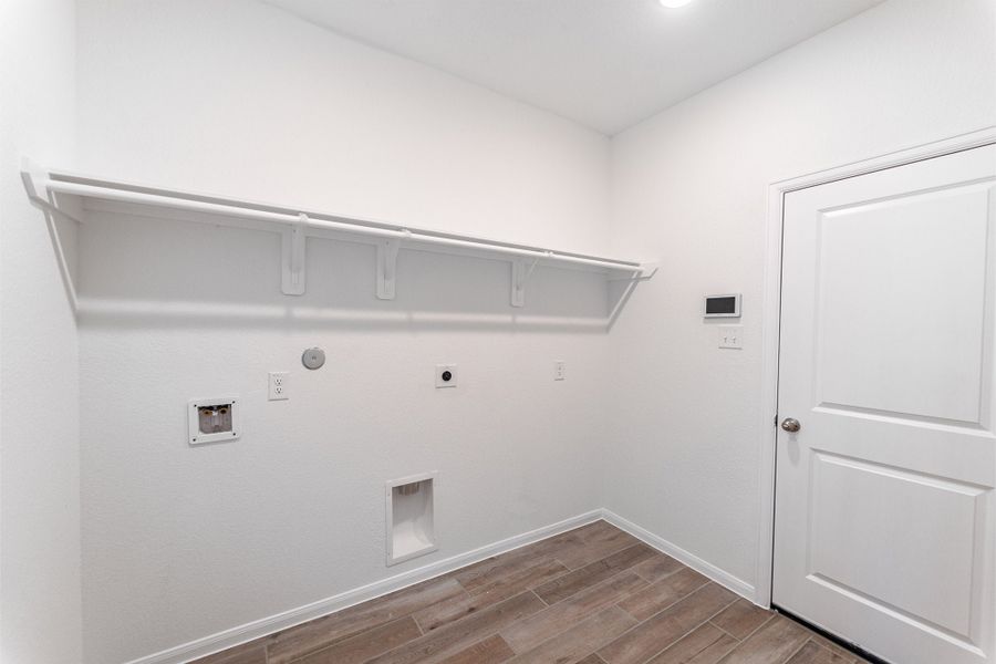 Spacious, unfurnished interior of a new home in Lago Mar, Texas City (Image 18). Spacious, unfurnished interior of a new home in Lago Mar, Texas City (Image 18).