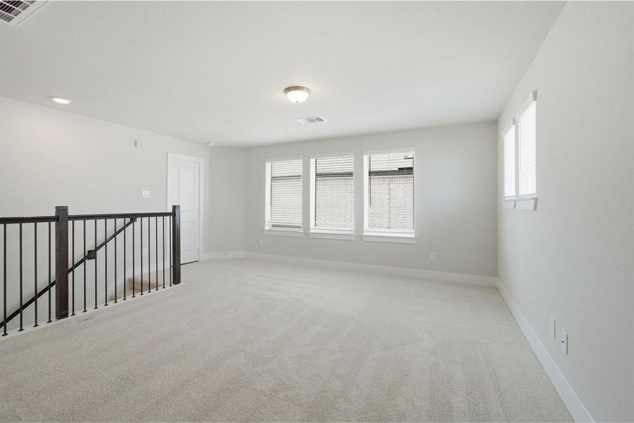 Spacious, unfurnished interior of a new home in Sunterra Lakes, Brookshire (Image 19). Spacious, unfurnished interior of a new home in Sunterra Lakes, Brookshire (Image 19).