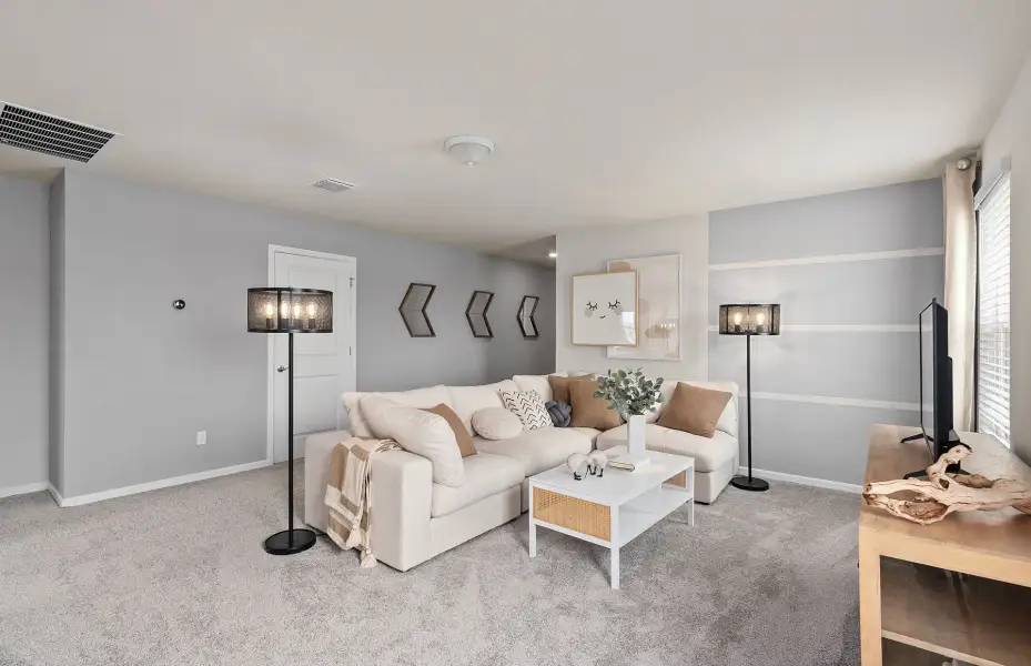 Representative furnished interior of a home built from the Talbot by Pulte Homes in Crescent Ridge, Apopka (Image 11).