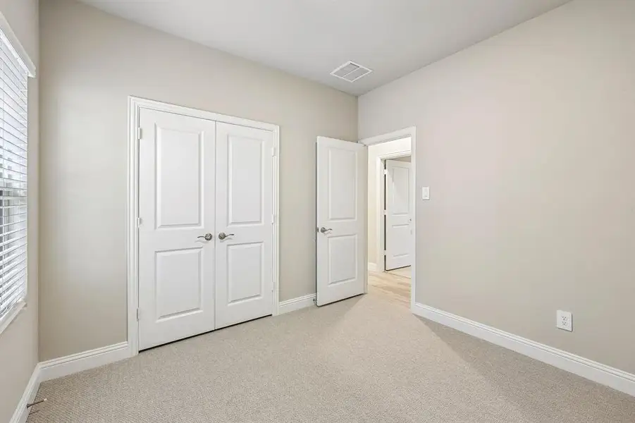 Spacious, unfurnished interior of a new home in Parks at Foster Crossing - Spring Series, Anna (Image 19).