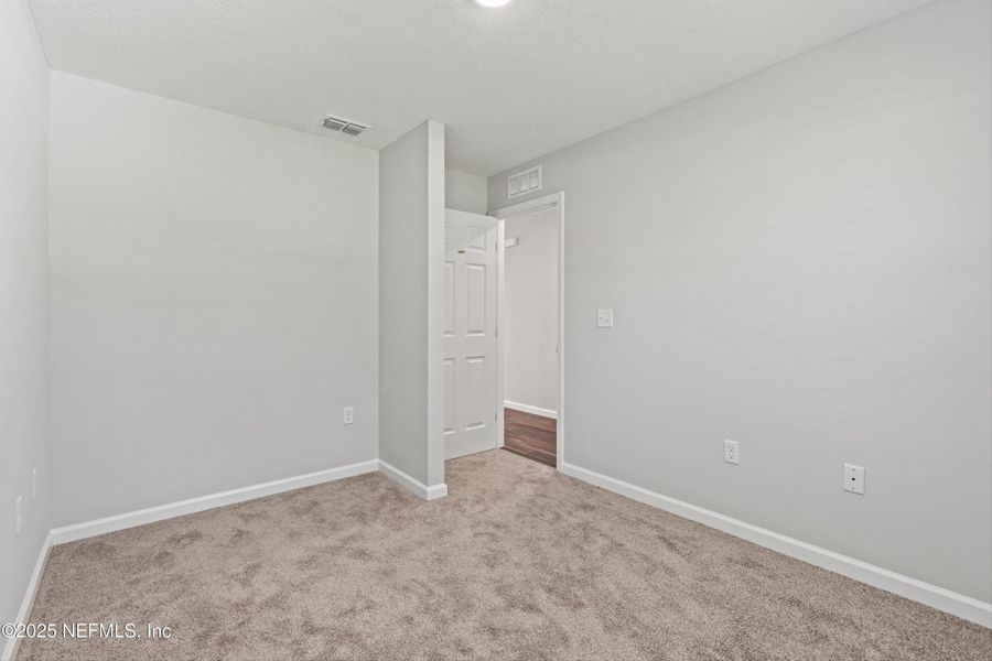 Spacious, unfurnished interior of a new home in , Jacksonville (Image 30).