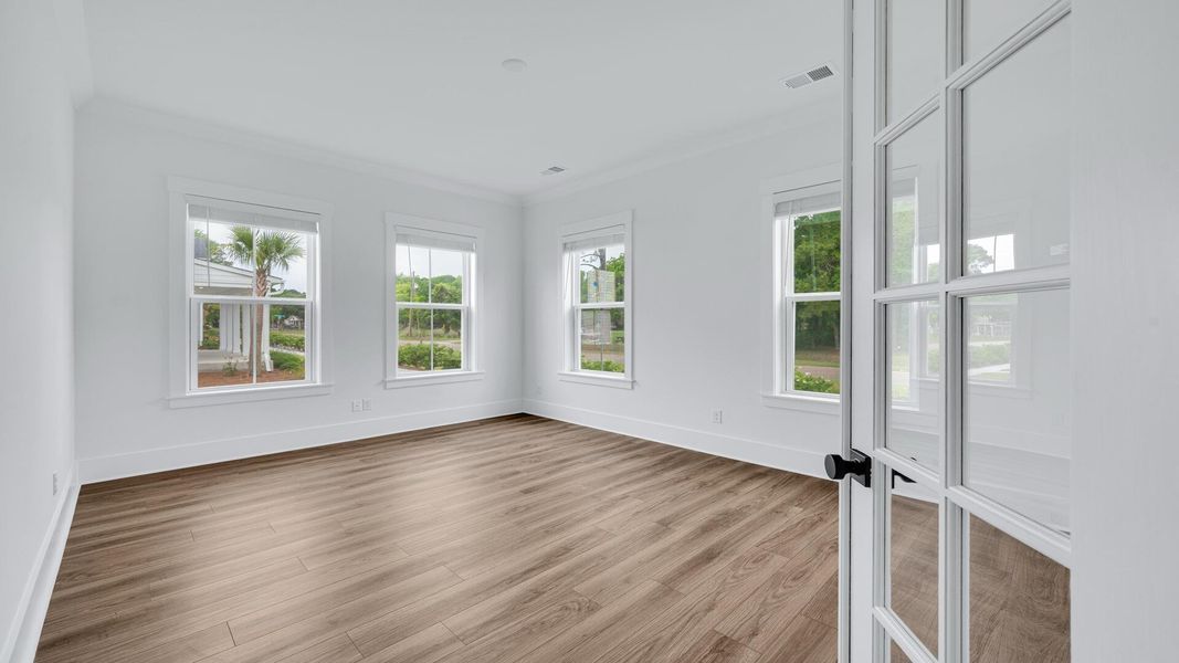 Spacious, unfurnished interior of a new home in Ballam Oaks, Mount Pleasant (Image 13).