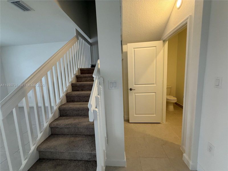 Spacious, unfurnished interior of a new home in , Homestead (Image 20).