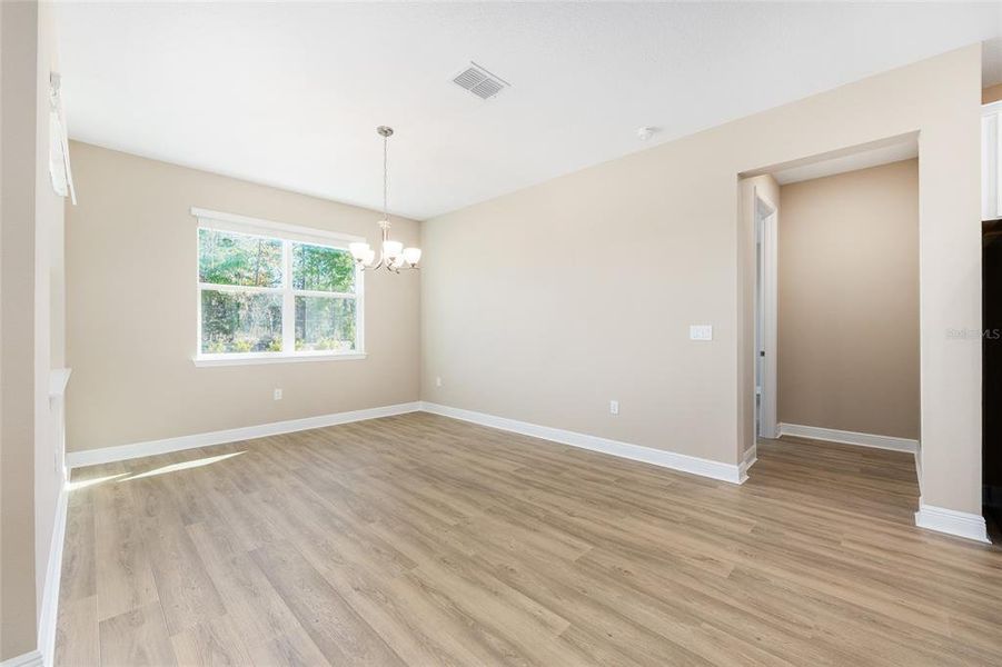 Spacious, unfurnished interior of a new home in , Ocala (Image 29).