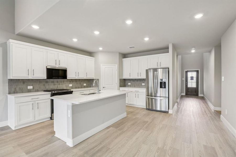 Photo is not of the actual home, but is an inspirational photo of builder’s model home and may depict options, furnishings, and/or decorator features that are not included. Photo is not of the actual home, but is an inspirational photo of builder’s model home and may depict options, furnishings, and/or decorator features that are not included.