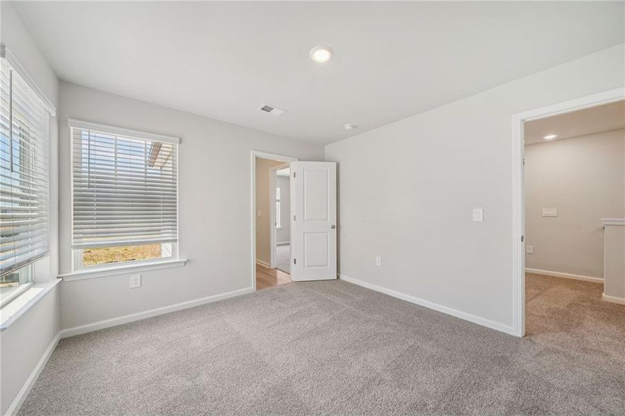 Spacious, unfurnished interior of a new home in , Conyers (Image 17).