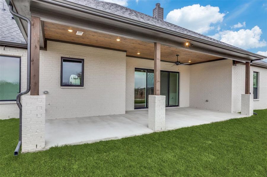 Exterior details and patio area of a home in , Aledo (Image 3).
