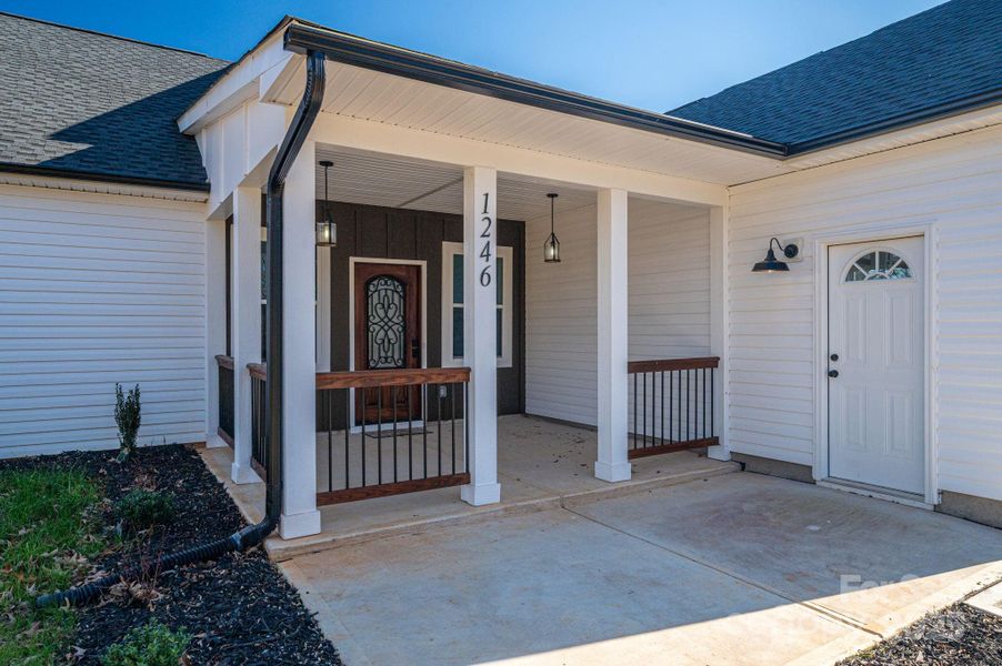 Exterior details and patio area of a home in , Shelby (Image 4).