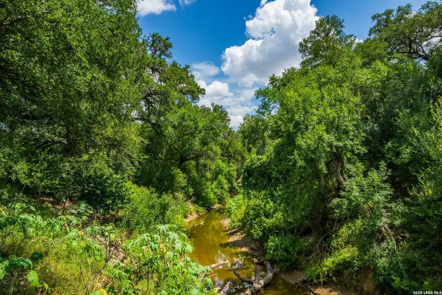 Natural landscape and outdoor views near in Crystal City (Image 18). Natural landscape and outdoor views near in Crystal City (Image 18).