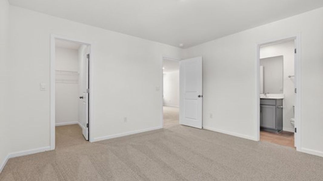 Spacious, unfurnished interior of a new home in Anderson Farm, Wendell (Image 25).