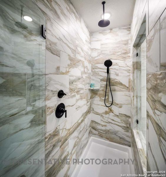 Close-up of interior finishes inside a home in Meyer Ranch, New Braunfels (Image 20).