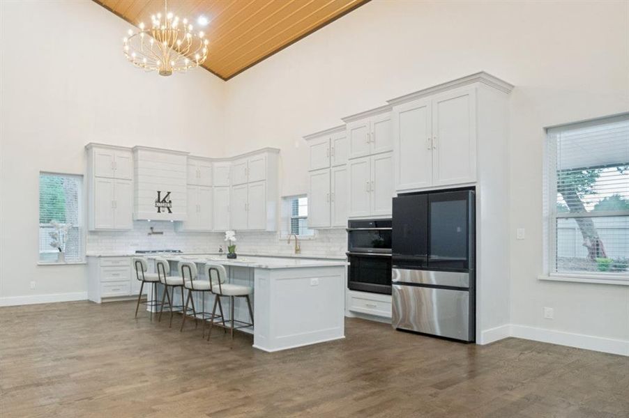 Furnished interior view inside a new home in , Corsicana (Image 15).