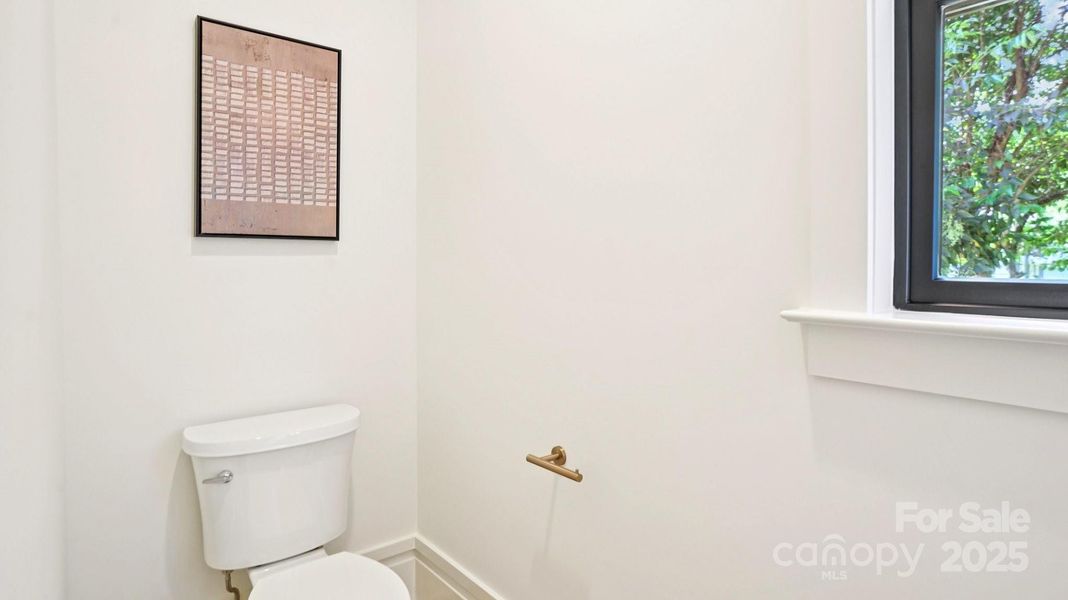 Image 44 of a home in .