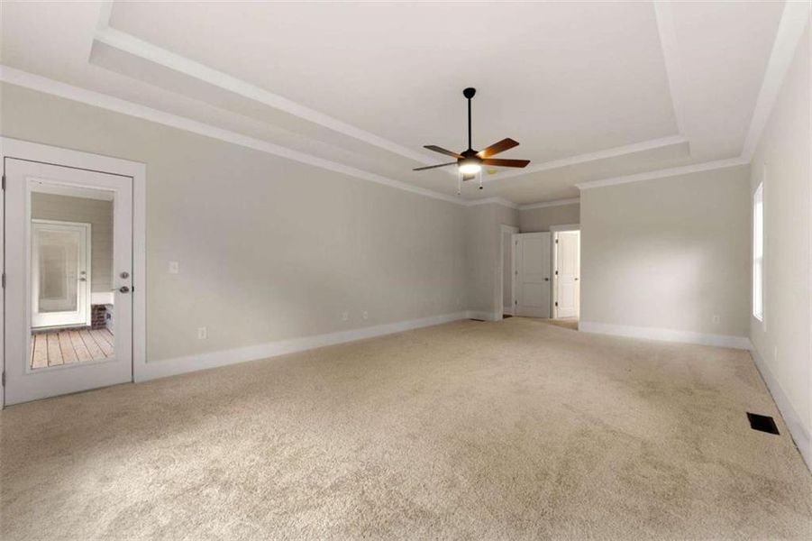 Spacious, unfurnished interior of a new home in Steeplechase, Hoschton (Image 32).