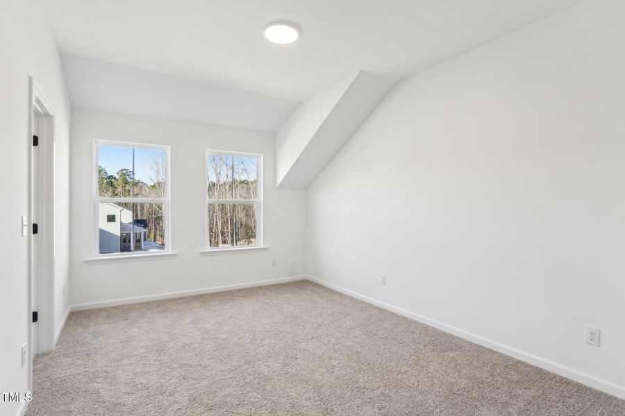 37-web-or-mls-Oakfields 1-037