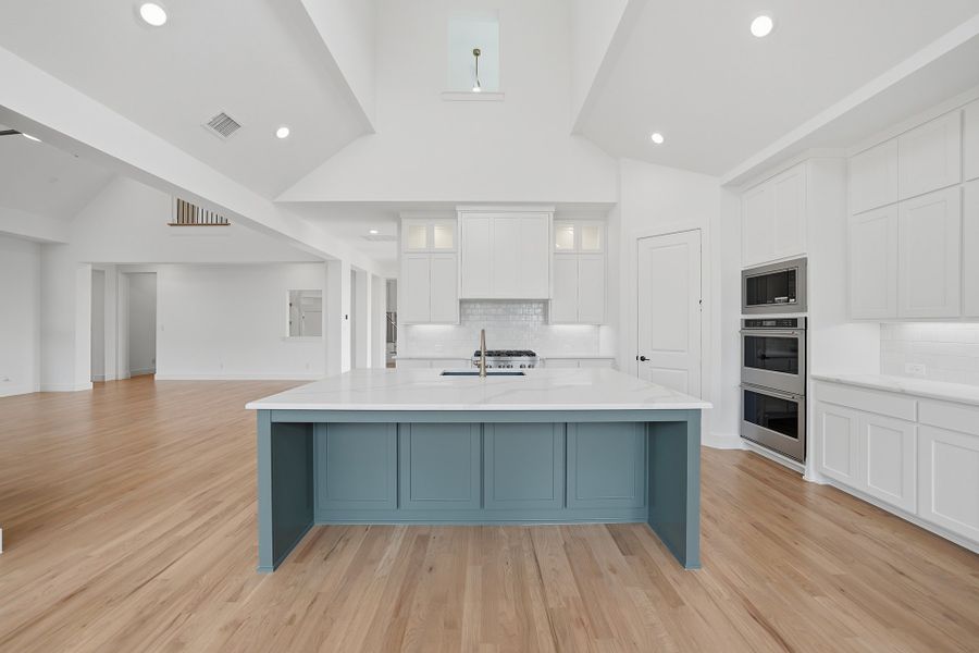 Furnished interior view inside a new home in Park Place - 80' Lots, Prosper (Image 8). Furnished interior view inside a new home in Park Place - 80' Lots, Prosper (Image 8).