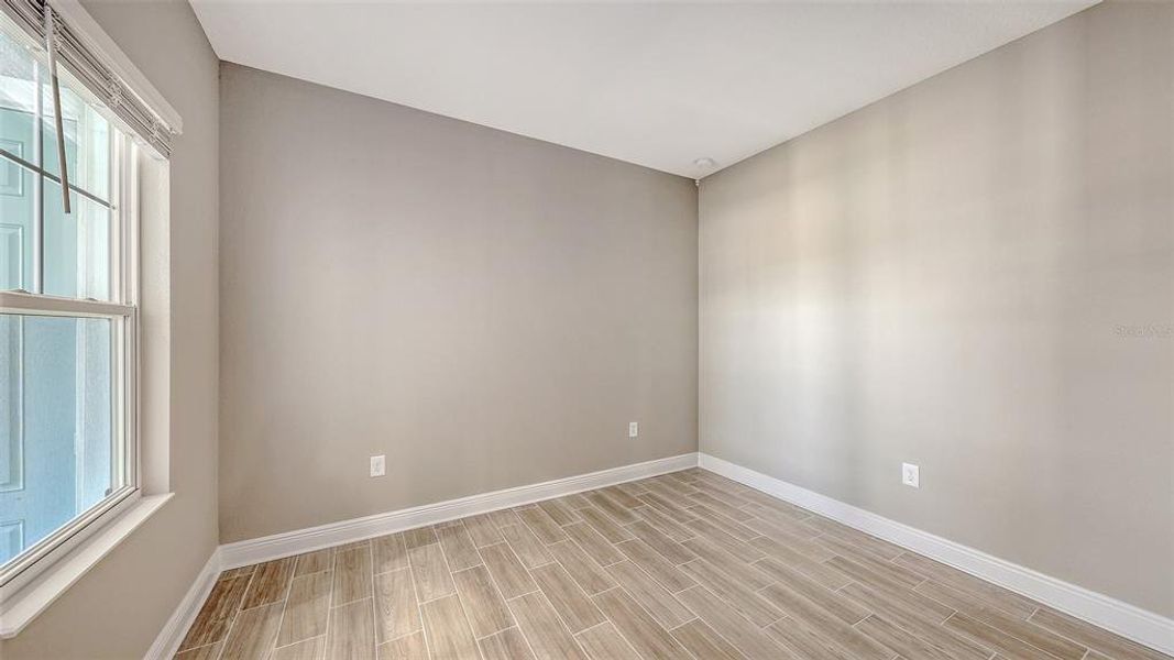 Spacious, unfurnished interior of a new home in , Venice (Image 26).