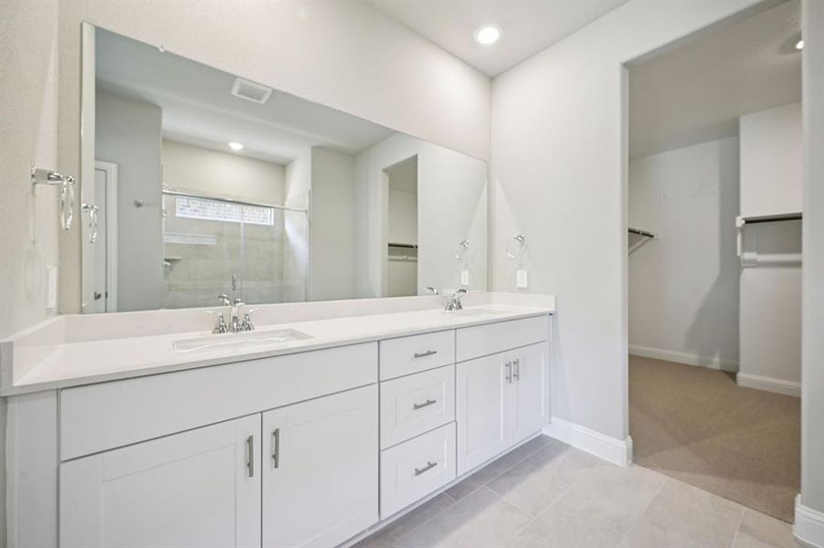 Furnished interior view inside a new home in Simpson Crossing - Signature Series, McKinney (Image 10).