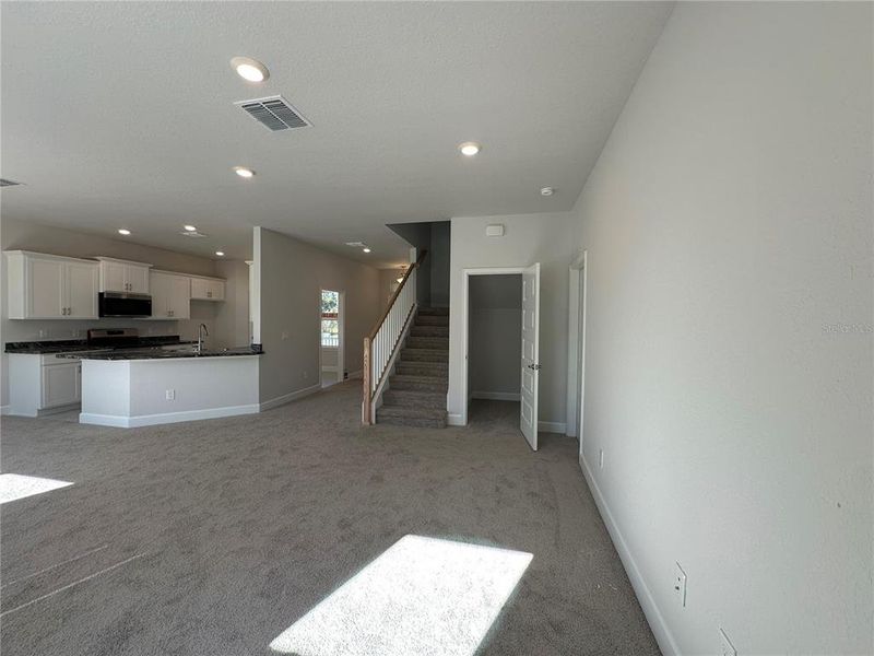 Spacious, unfurnished interior of a new home in , Ocala (Image 26).