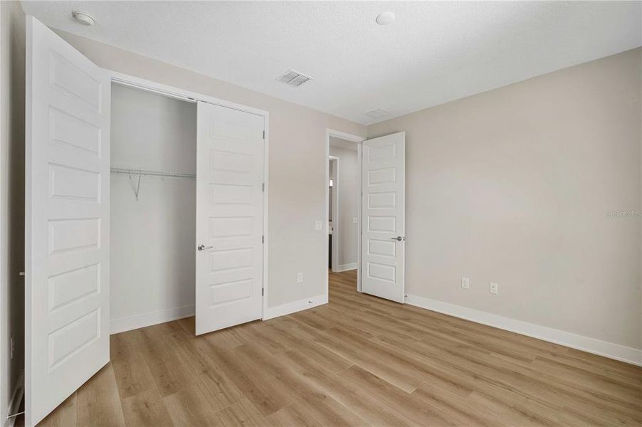 Spacious, unfurnished interior of a new home in , Tampa (Image 40).