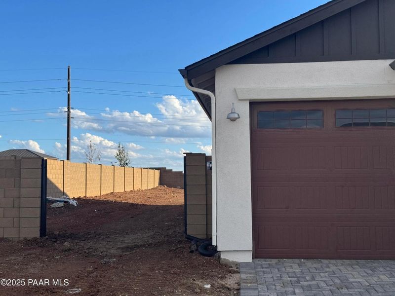 Exterior details and patio area of a home in Morningstar, Prescott Valley (Image 15).