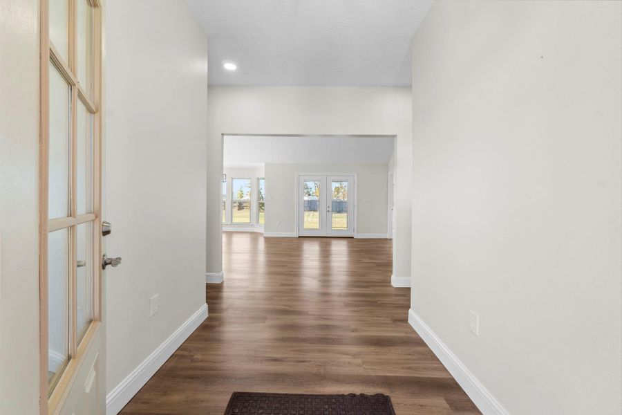 Spacious, unfurnished interior of a new home in , Onalaska (Image 41).