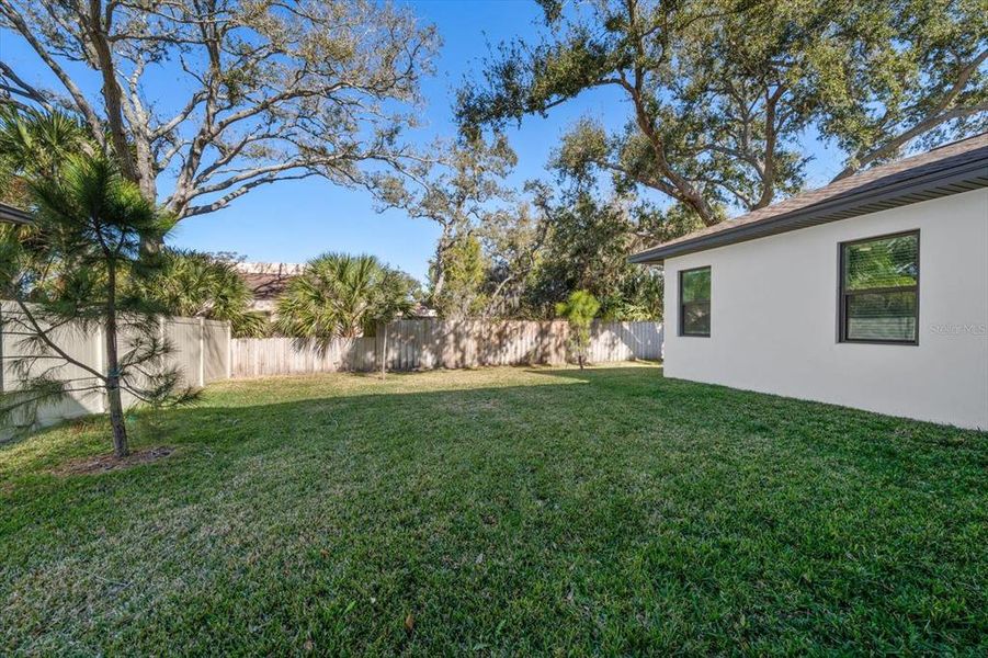 Exterior details and patio area of a home in , Largo (Image 33).