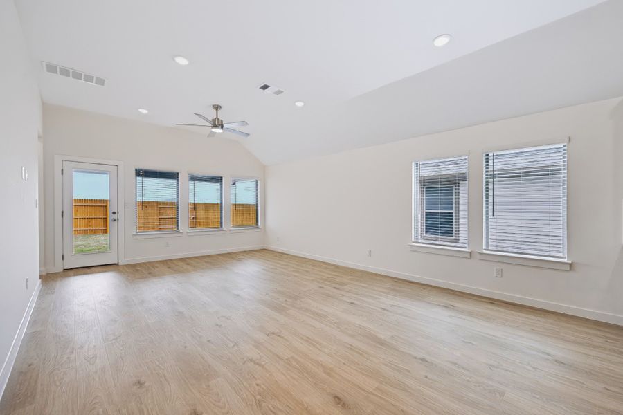 Spacious, unfurnished interior of a new home in Prairie Winds, Hutto (Image 17). Spacious, unfurnished interior of a new home in Prairie Winds, Hutto (Image 17).