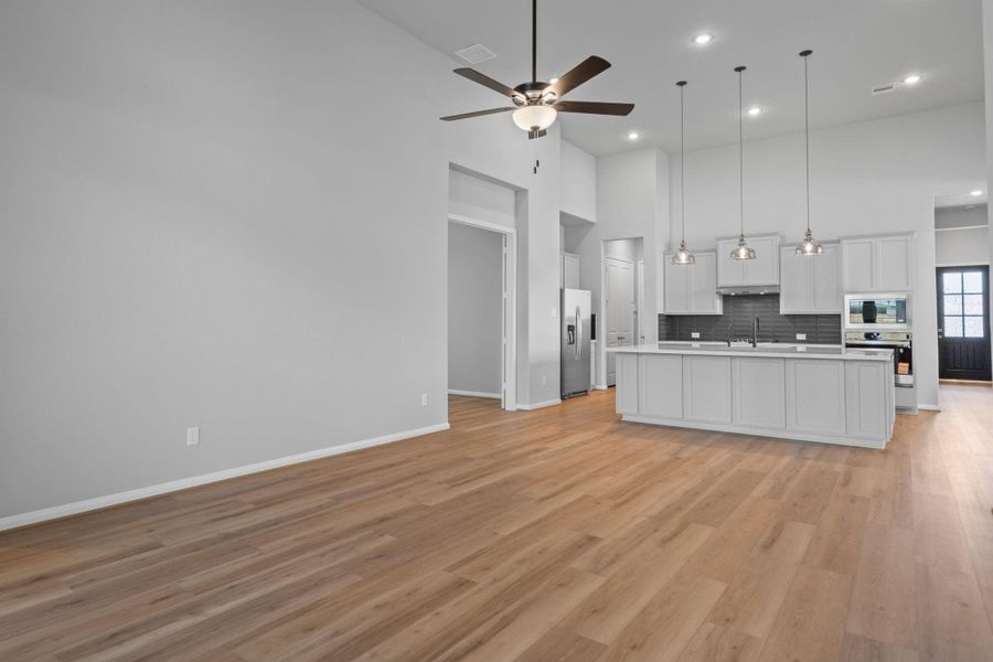 Spacious, unfurnished interior of a new home in Bridgeland 55', Cypress (Image 16).